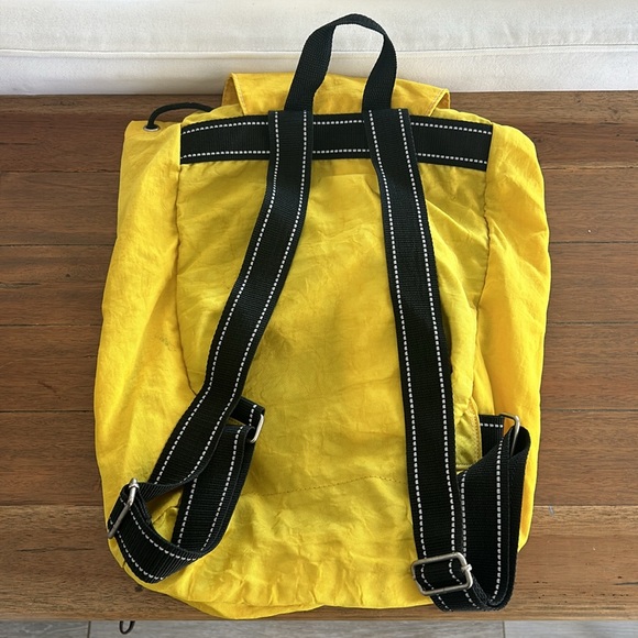 Vintage Disney Toon Toown   Mickey Mouse yellow nylon  Backpack, 90’s, vintage - Picture 5 of 13